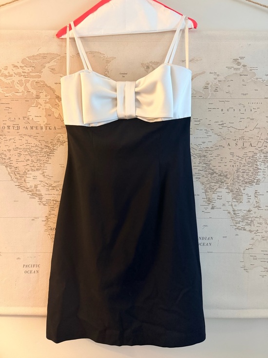 White House Black Market Dresses & Skirts - WHBM Black and White Bow Mini Dress. Size 10